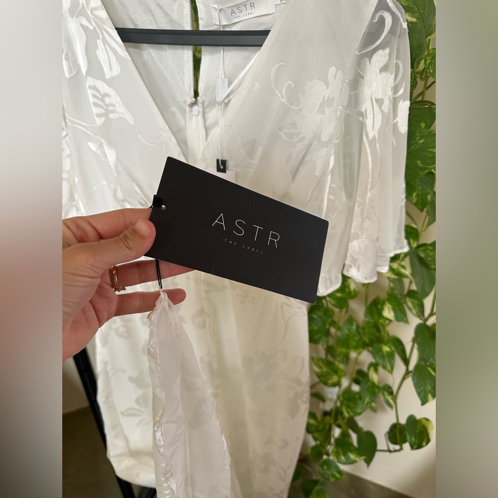 ASTR the Label Jasmine Floral midi dress - Picture 8 of 9